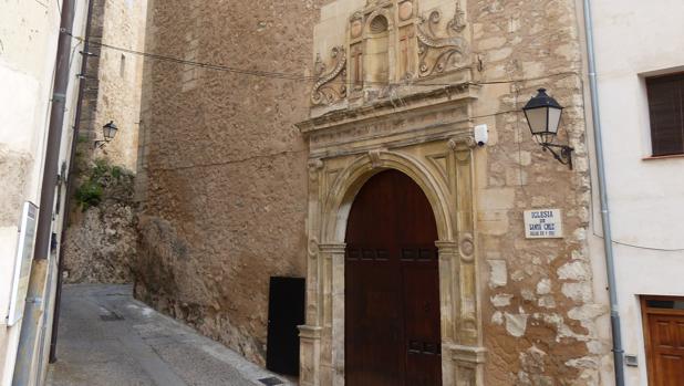 Fachada de la iglesia de Santa Cruz de Cuenca
