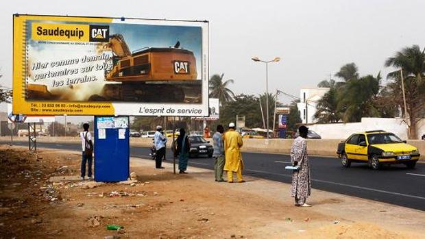 Anuncio de una empresa norteamericana de maquinaria industrial en Dakar