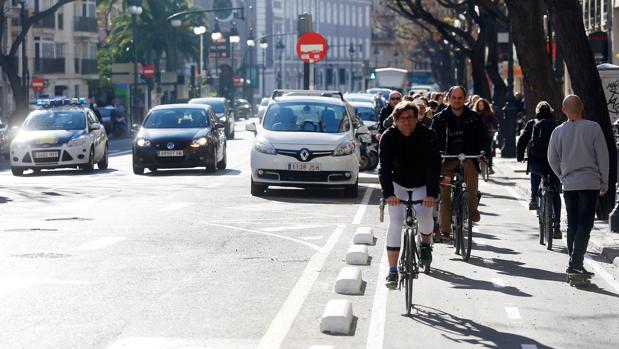 Abren los primeros tramos del anillo ciclista de Valencia