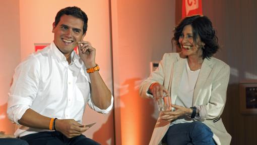 Albert Rivera, líder de Ciudadanos, junto a Cristina Losada, su candidata en Galicia