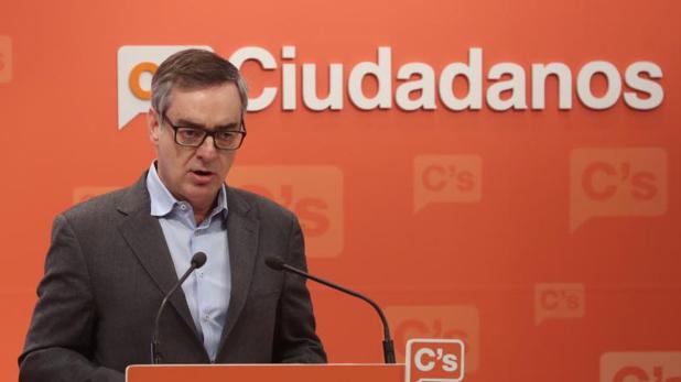 José Manuel Villegas durante la rueda de prensa de este martes en la sede de C's