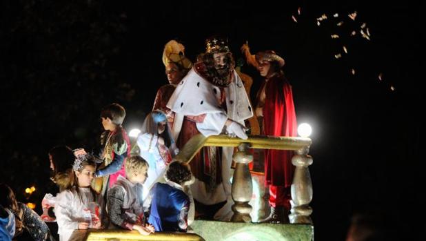 Los Reyes Magos, ayer, en la Cabalgata de Villa de Vallecas