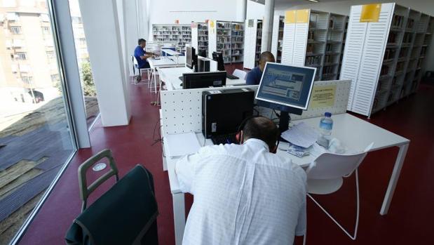 Doce bibliotecas de Madrid ampliarán su horario para la preparación de exámenes