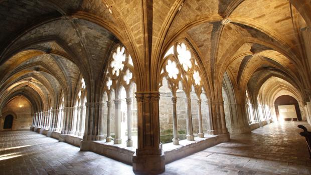 Claustro del monasterio, cenobio que fue construido en el siglo XII