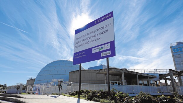 Un fallo en la tramitación del Ayuntamiento impedirá reabrir el Planetario hasta verano
