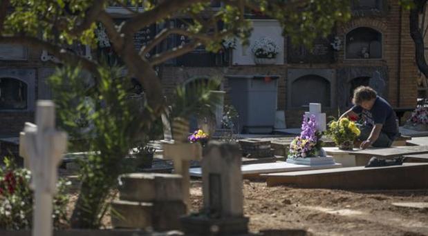 Imagen de archivo tomada en un cementerio valenciano