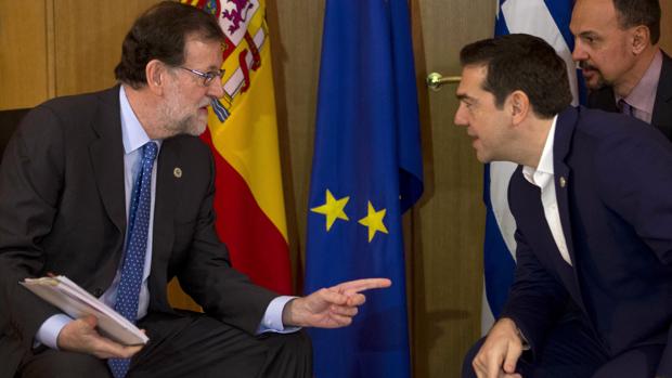 Cuando Rajoy y Tsipras no se saludaban