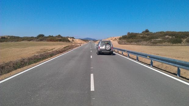 Carretera entre Castilliscar y Sofuentes, tras la reforma que se ha llevado a cabo