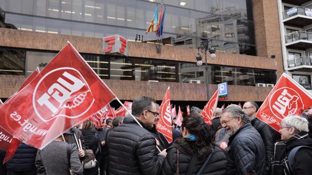 Imagen de archivo de una protesta de los sindicatos frente a la Delegación del Gobierno en Valencia