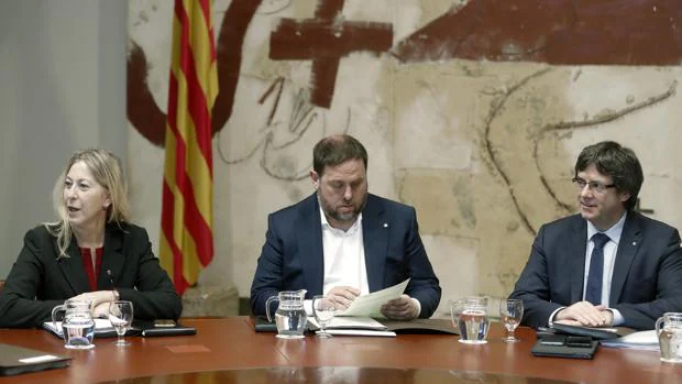 Munté, Junqueras y Puigdemont, esta mañana en la reunión semanal