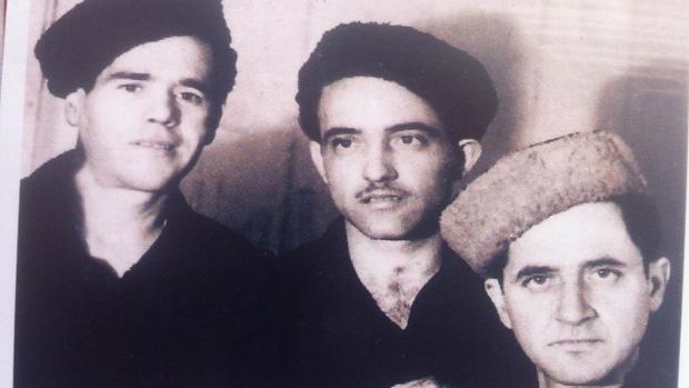 josé Moreno Rodríguez, Manuel Sánchez Lozano y Franciso Sáez Garrido, en una fábrica de tractores en la URSS en 1947