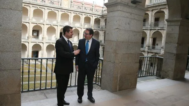 El presidente de Castilla-La Mancha, Emiliano García-Page, y el rector de la Universidad de Alcalá, Fernando Galán