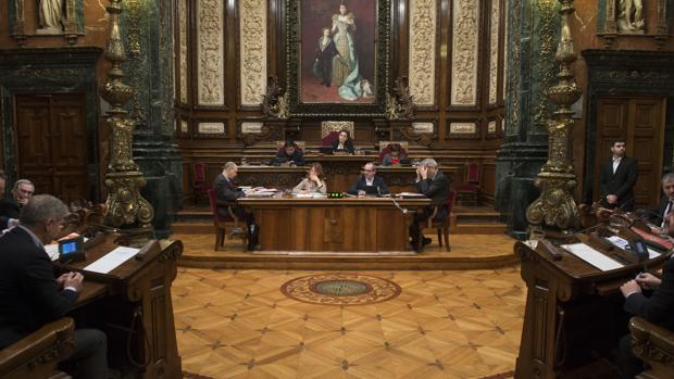 El Ayuntamiento de Barcelona declara su apoyo a los encausados por el 9-N