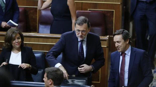 Rajoy, Hernando y Saénz de Santamaría frente a Rivera en el Congreso de los Diputados