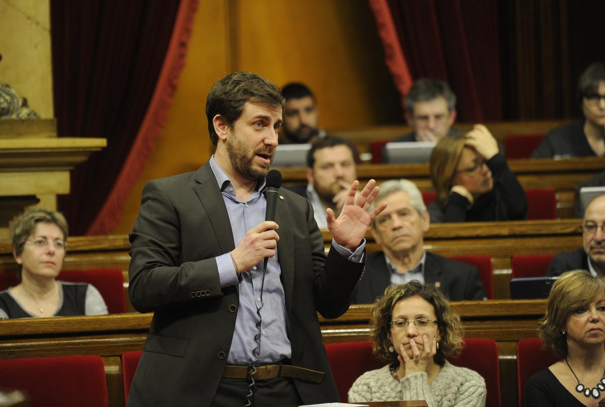 El consejero de Salud, Antoni Comín, en el Parlament