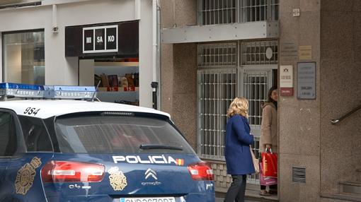 Imagen de la vivienda en la que se hallaba el cadáver de la mujer