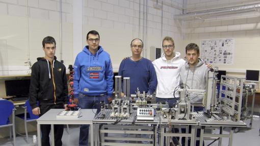 Estudiantes de FP Dual en el centro Pico Frentes de Soria