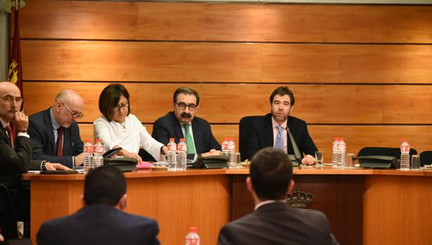 El Sescam hará fijos este año a 2.000 profesionales sanitarios