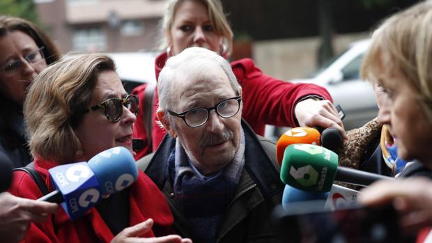 Fernández Villa llega a los juzgados para declarar