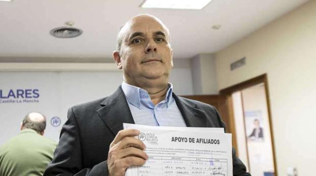 Tomás Medina presenta su candidatura para liderar el PP regional