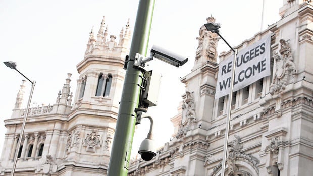 Cámara en la plaza de Cibeles