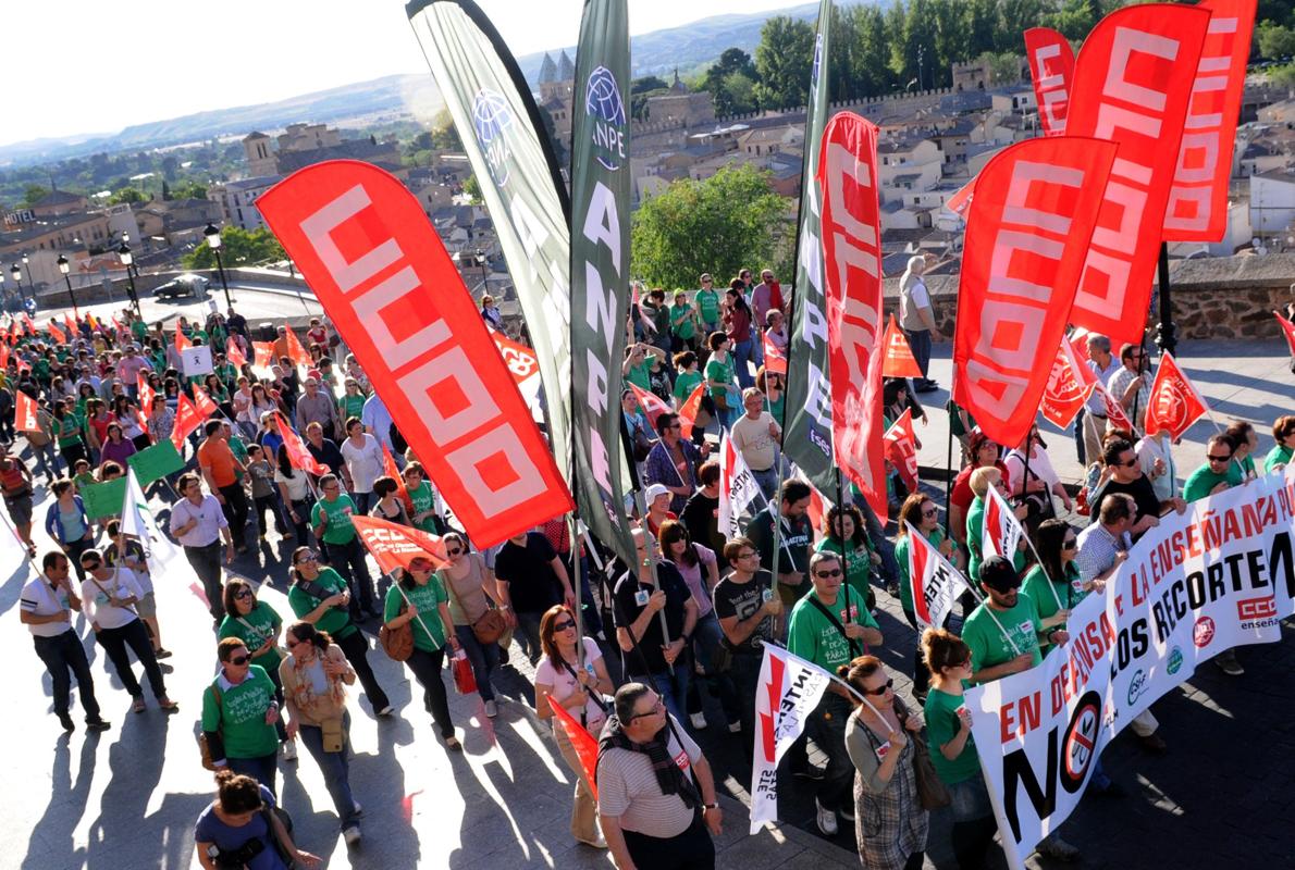 Manifestantes por las calles de Toledo