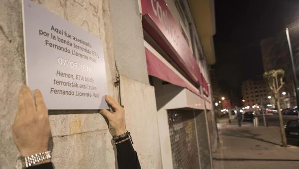 Covite colocó 62 placas en las calles de Bilbao y San Sebastián