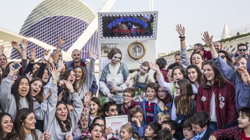 Imagen de la recepción del indulto de la falla La pescadera, de Almirante Cadarso-Conde Altea