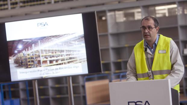 Frédéric Puech, director de la factoría de Balaídos, durante la presentación del nuevo servicio