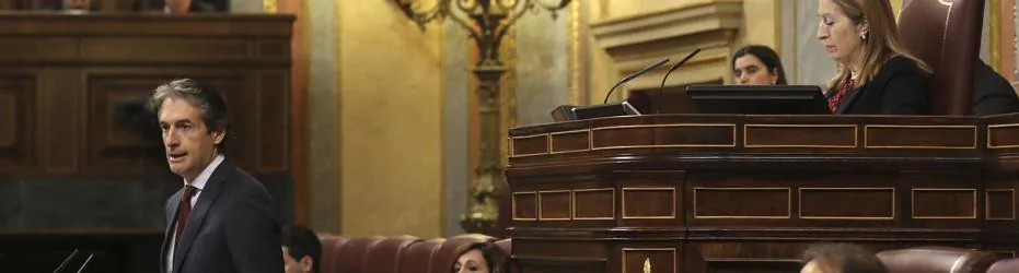 El ministro de Fomento, Íñigo de la Serna, en el Pleno del Congreso el jueves pasado
