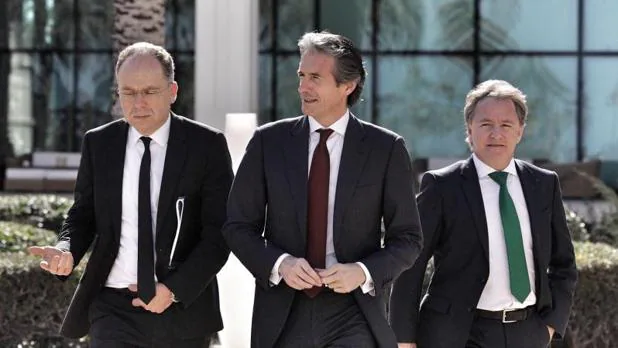 El ministro De la Serna, con el delegado del Gobierno, Juan Carlos Moragues, en una visita reciente a Valencia