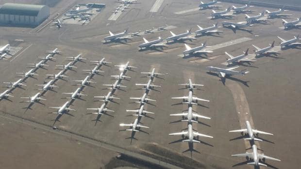 Aviones estacionados en el aeropuerto de Teruel