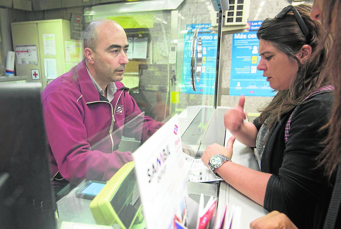 Las taquillas de Metro quedarán vacías a partir del 1 de abril, al cambiar de nombre y responsabilidad esta categoría profesional