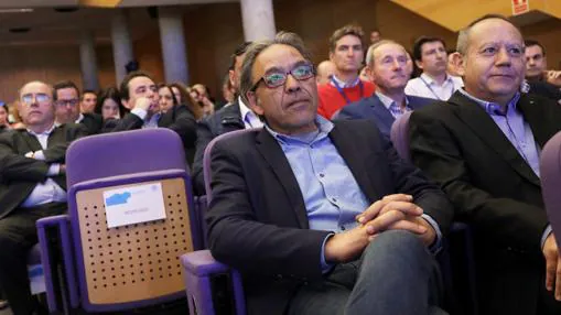 Manolo Mata, portavoz socialista en las Cortes Valencianas, ha sido uno de los asistentes al congreso como invitado