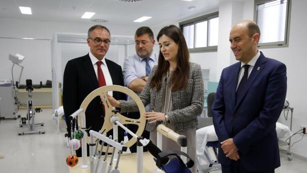 La consellera Montón, en la inauguración del centro de salud de Benalúa, en Alicante, este lunes