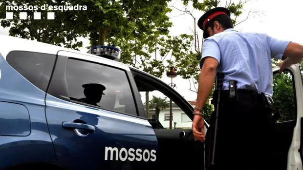 Los Mossos acudieron a casa de los padres tras su llamada a las 7 de la mañana