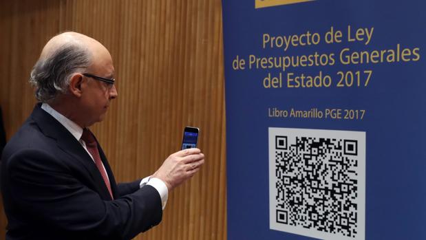 El ministro Cristóbal Montoro, durante la presentación de los Presupuestos Generales del Estado