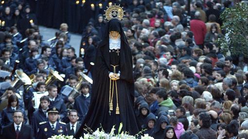 Procesión de la Cofradía de Jesús Nazareno 'Sección de Damas de la Virgen de la Soledad' en Zamora