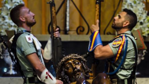 Imagen de dos legionarios en la Semana Santa de Málaga