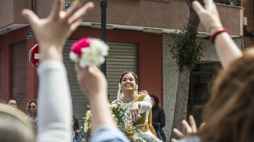 Imagen de Sandra Gómez tomada en el Desfile de Resurrección de 2016