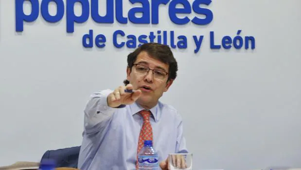 Fernández Mañueco, en la sede del PP de Castilla y León, en Valladolid