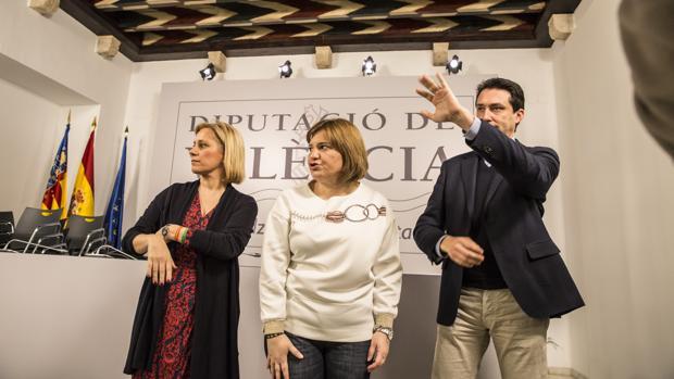 Contelles mantiene su candidatura pese a los intentos de Génova por evitar la batalla