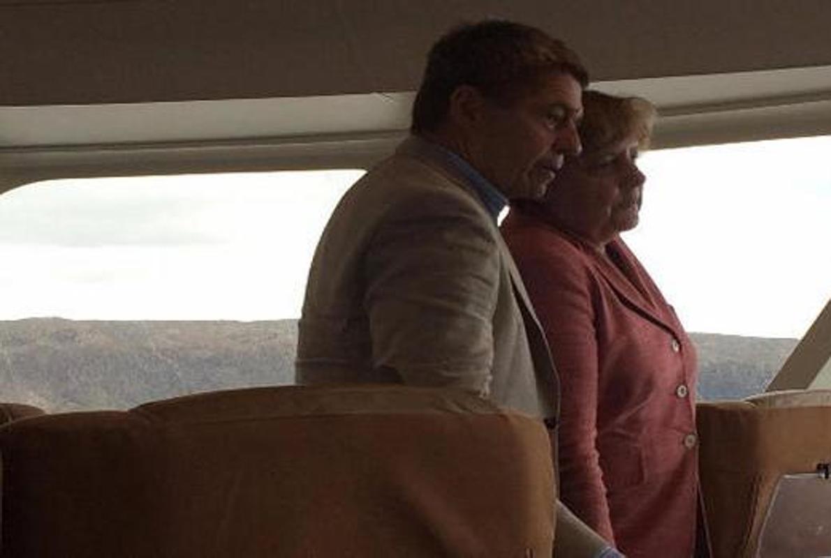 Ángela Merkel y su esposo en un buque desde La Gomera a Tenerife