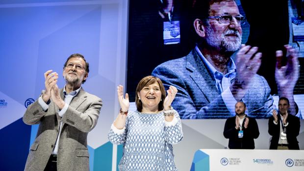 Imagen de Rajoy y Bonig en el congreso regional del PPCV