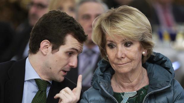 Casado y Aguirre, juntos en un acto en Madrid