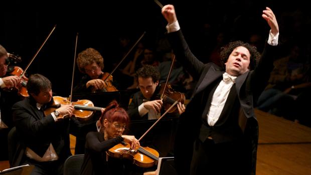 Dudamel diriigirá a la Filarmónica de Viena