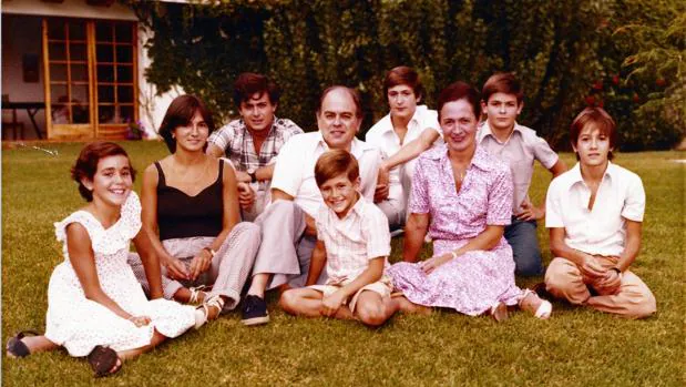La familia Pujol en una imagen de 1979, apenas un año antes de que accediera a la Generalitat