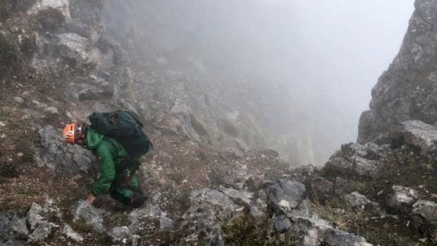 La Guardia Civil reanudó este jueves las labores de rescate de los tres montañeros zamoranos fallecidos en el Macizo Oriental de Picos de Europa