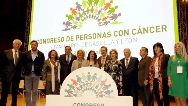 Asistentes a la inauguración del I Congreso de personas con cáncer y familiares de Castilla y León