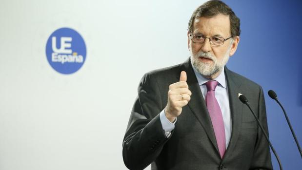Mariano Rajoy en la rueda de prensa tras la cumbre de los 27